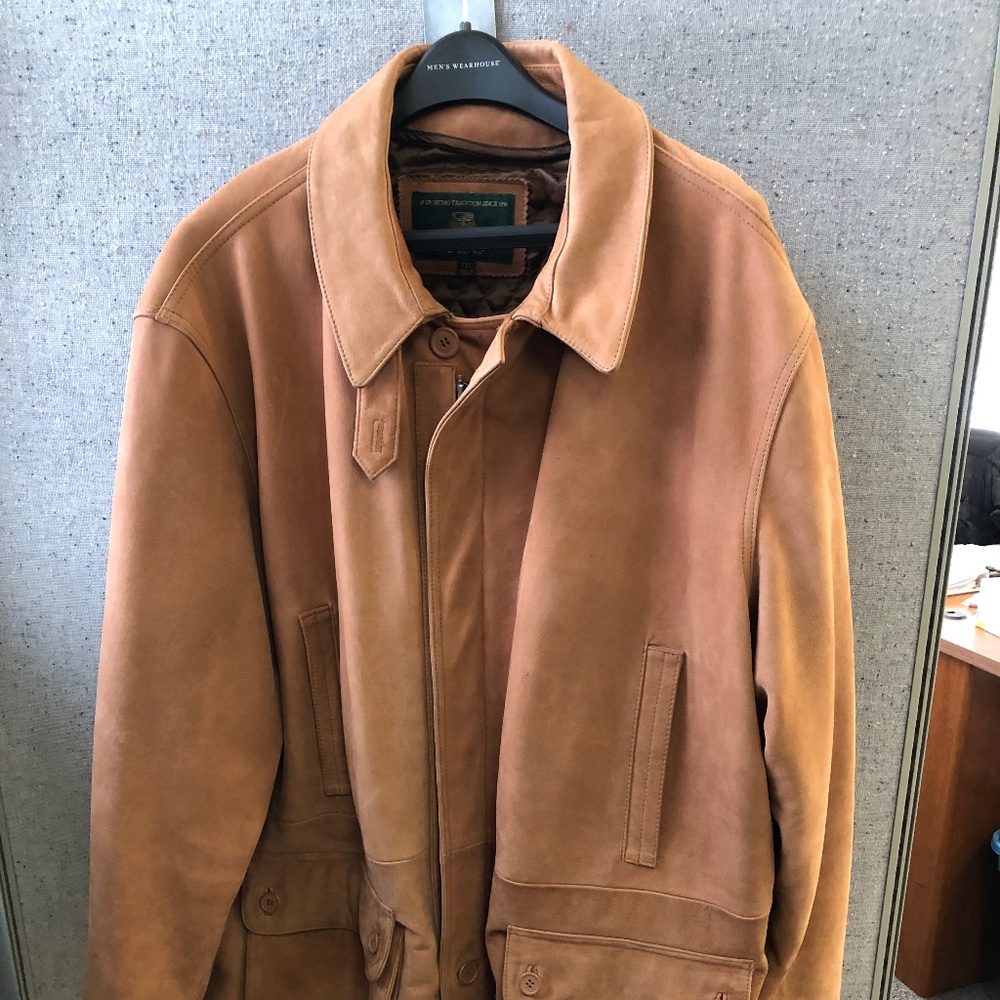 Men’s Leather Coat with quilted lining.